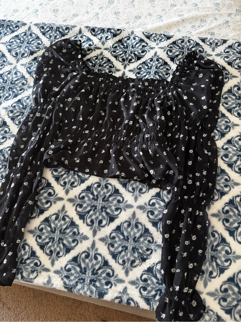 Black Floral Smocked Off-Shoulder Crop Top - Picture 2 of 5